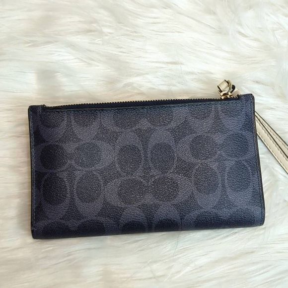 Coach Tech Wallet in Colorblock Signature Canvas - Picture 5 of 7